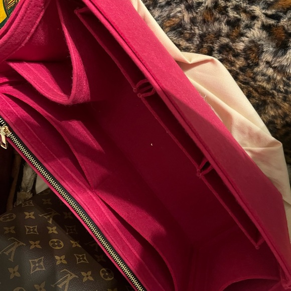 Authentic LOUIS VUITTON Monogram Neverfull GM - Picture 7 of 16